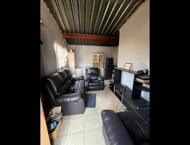 1 BEDROOM HOUSE FOR SALE IN OLIEVENHOUTBOSCH